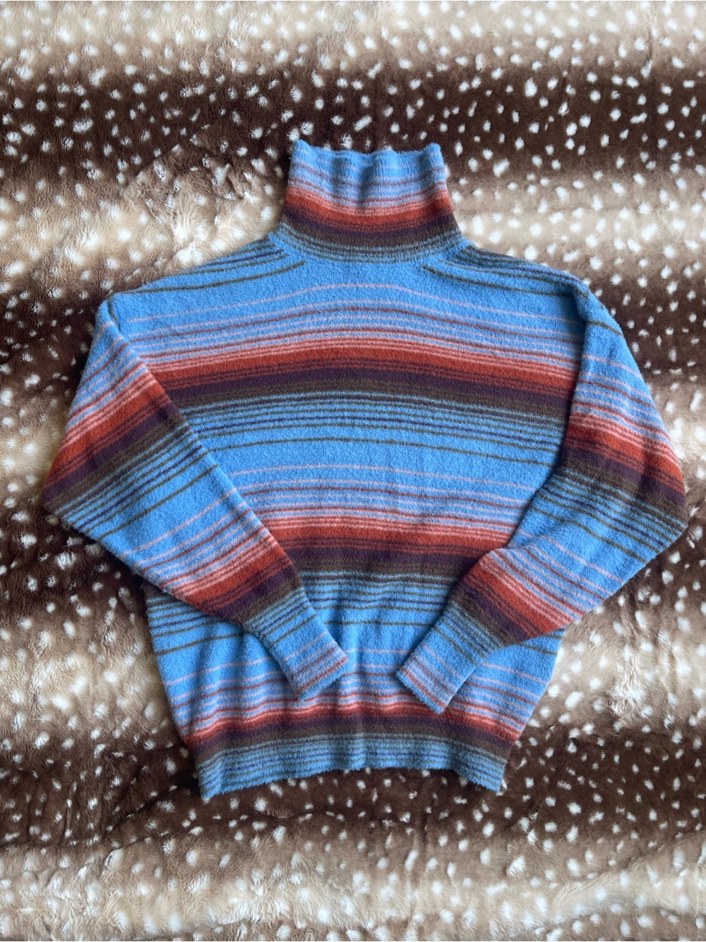 Aritzia soft sweater - Picture 1 of 3